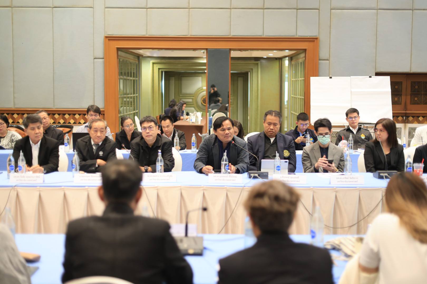 title - ส.ป.ก. ร่วมประชุมหารือเพื่อระดมความคิดเห็นและข้อเสนอแนะต่อรายงานติดตาม ตรวจสอบ และประเมินผลการใช้ที่ดินของประเทศไทยให้เหมาะสมกับสภาพที่ดินและศักยภาพที่ดิน ภาคตะวันออกเฉียงเหนือ